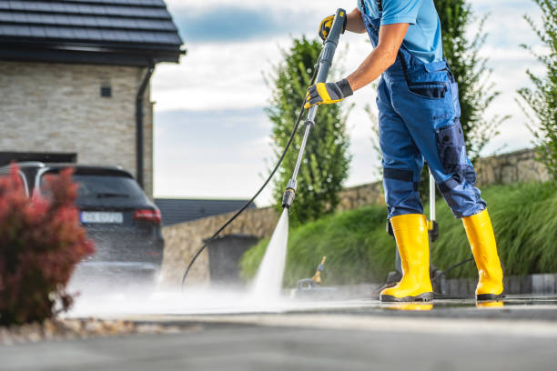 Best Driveway Pressure Washing  in Luverne, MN